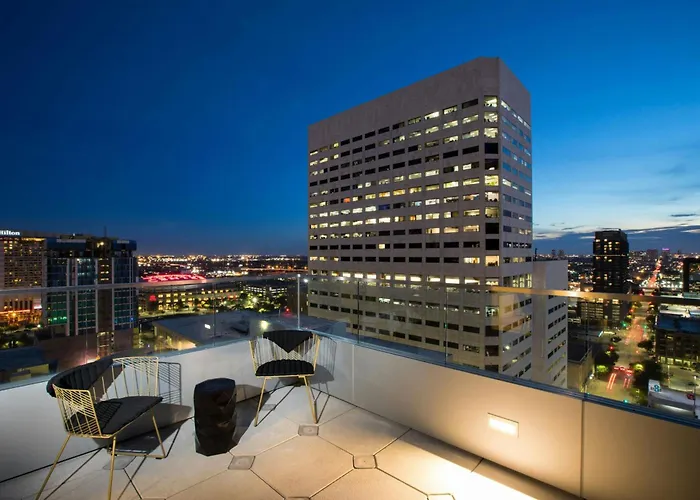 Best Downtown Houston Hotels Offering Private Balconies