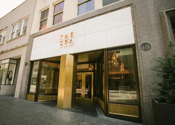 Best Hotels Near Dave and Buster's Dallas