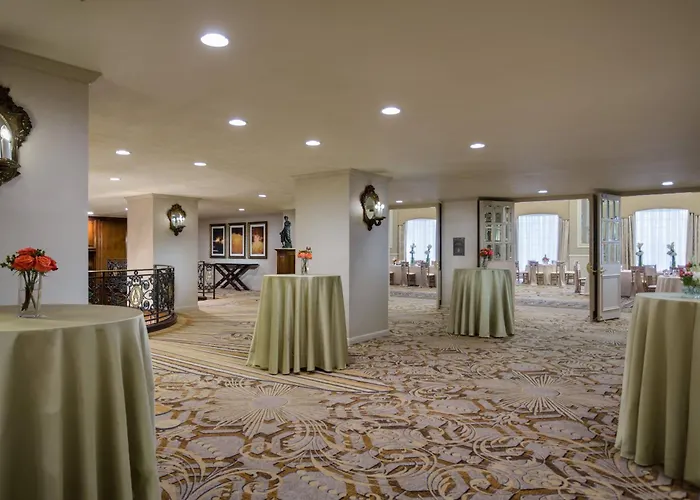 Best Hotels near Echo Lounge Dallas