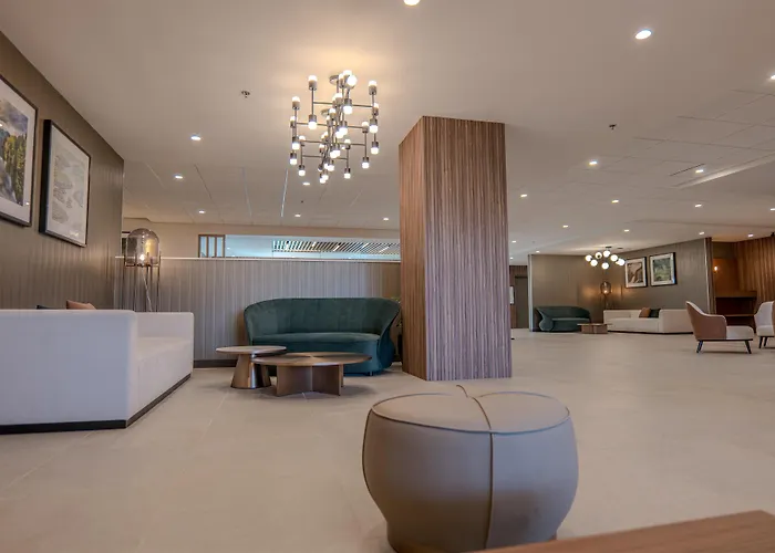 Top Romantic Hotels with Private Jacuzzi in Portland